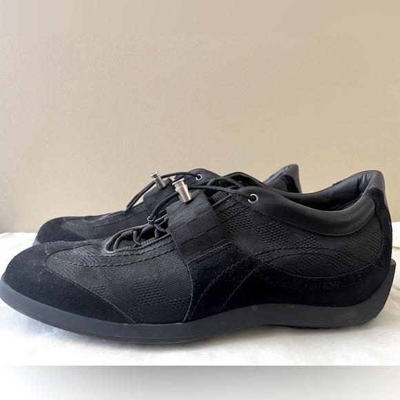 LOUIS VUITTON - Suede LV Sneaker - SIZE 9 - Picture 4 of 11